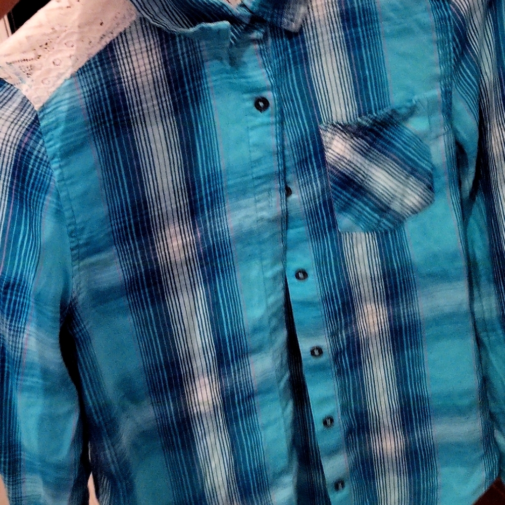 5 T shirts one flannels